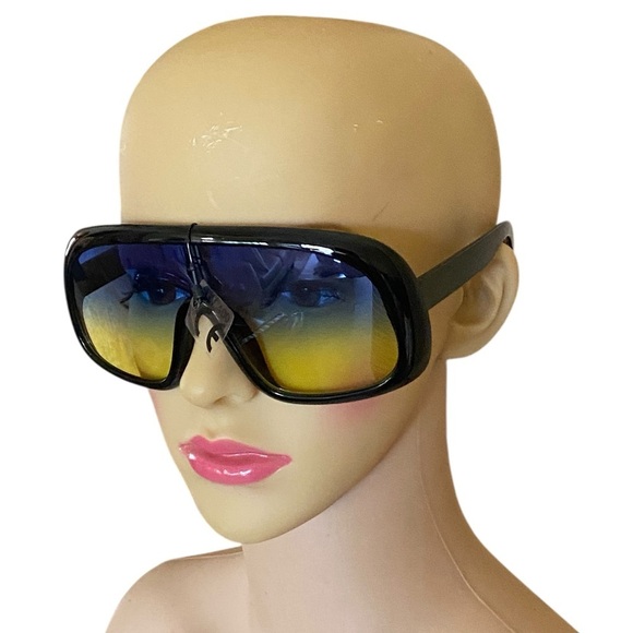 Oversized Shield Gradient Sunglasses Black Frame NWT Maximalist Beach Sunny - Picture 1 of 6